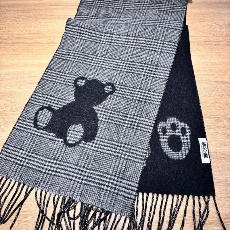 Moschino Scarf